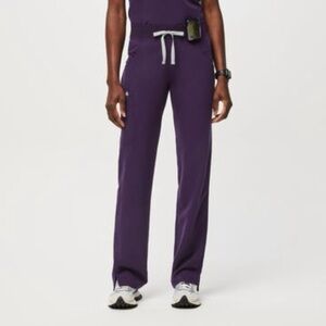 Figs Kade Cargo Scrub Pants in Dark Purple Size Small
